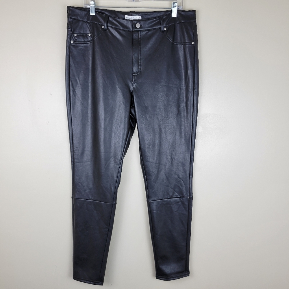 Avec Les Filles (Vici) Faux Leather Pants